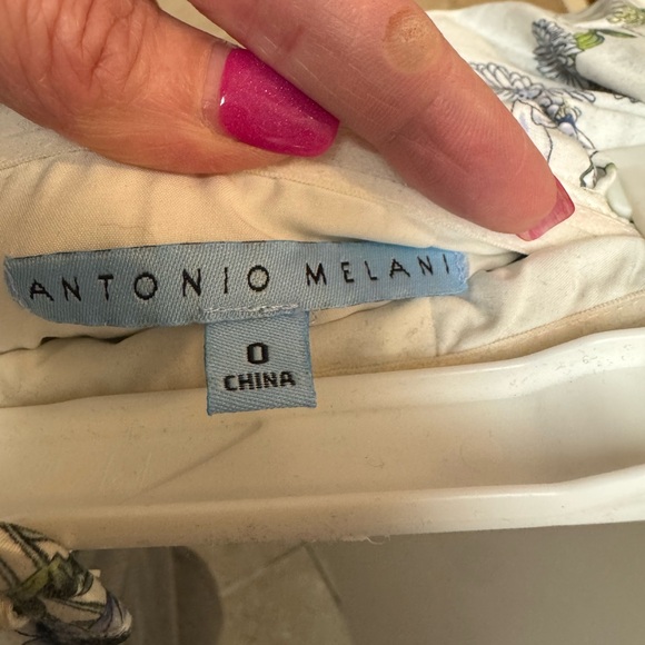 ANTONIO MELANI Floral Dress , comes with matching floral belt , perfect spring/ - Picture 2 of 3